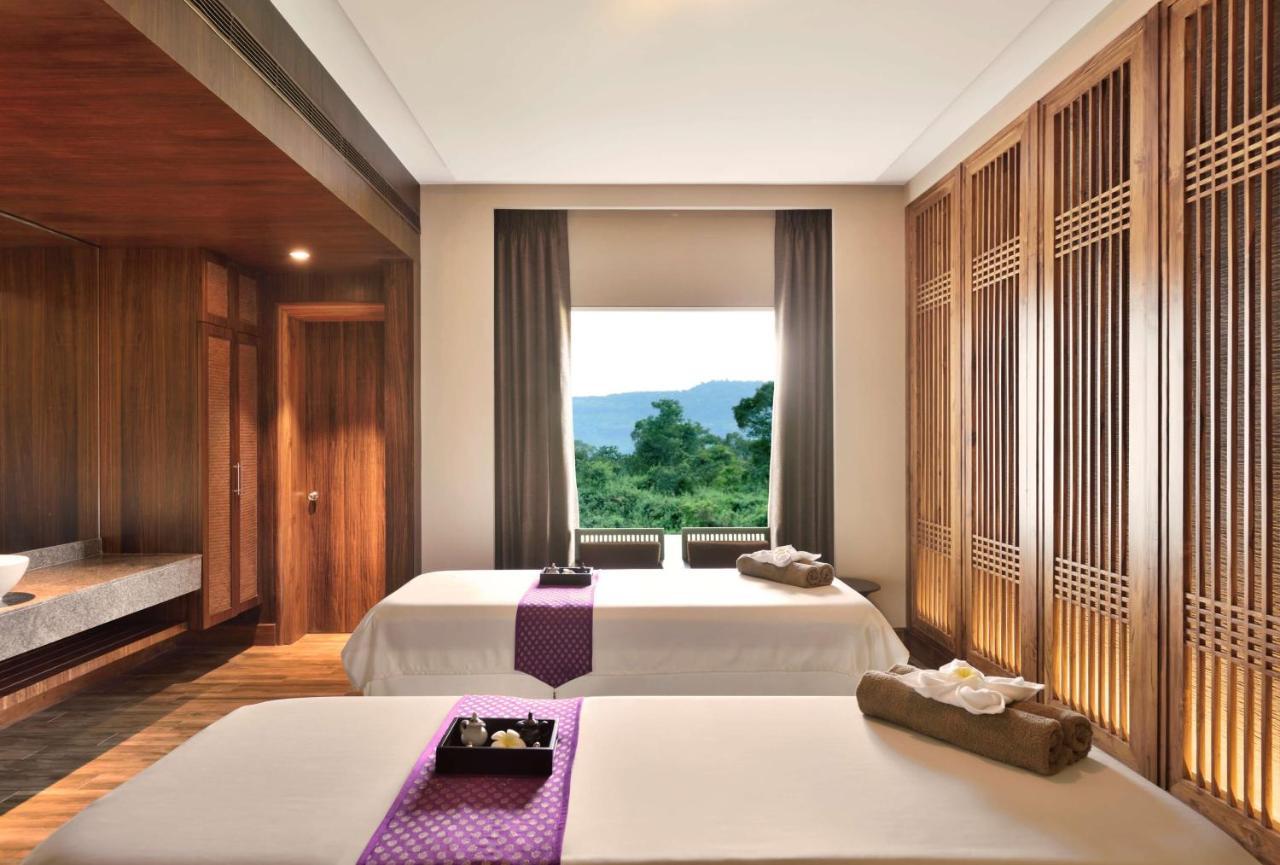 卡尔贾丽笙水疗及度假酒店 卡尔贾特 外观 照片 Spa at The Royal