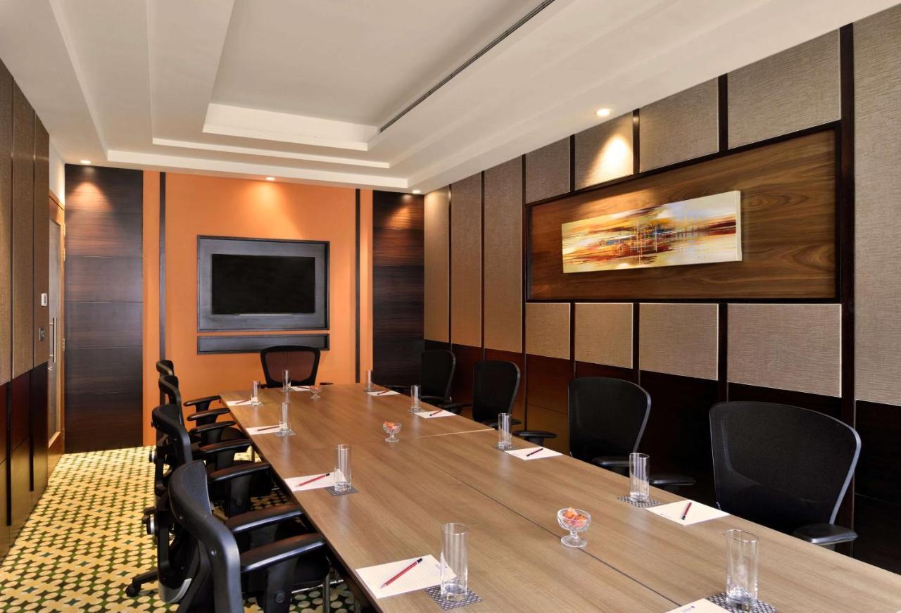 卡尔贾丽笙水疗及度假酒店 卡尔贾特 外观 照片 Meeting room