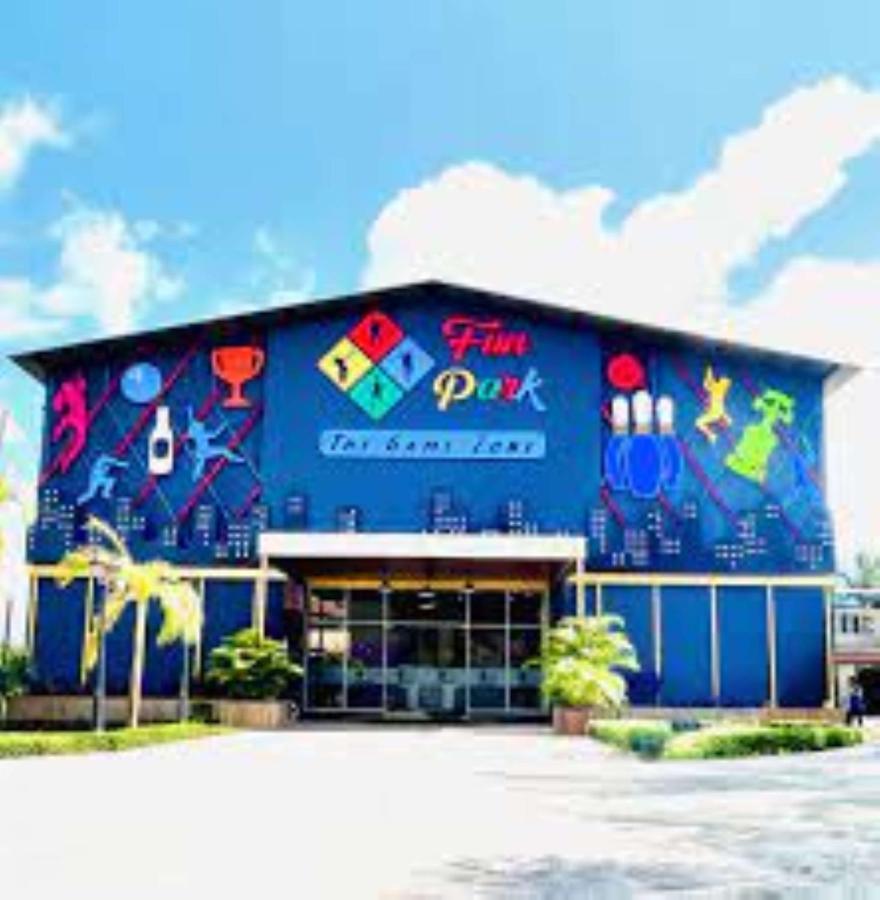 卡尔贾丽笙水疗及度假酒店 卡尔贾特 外观 照片 The Sports and Cultural Centre