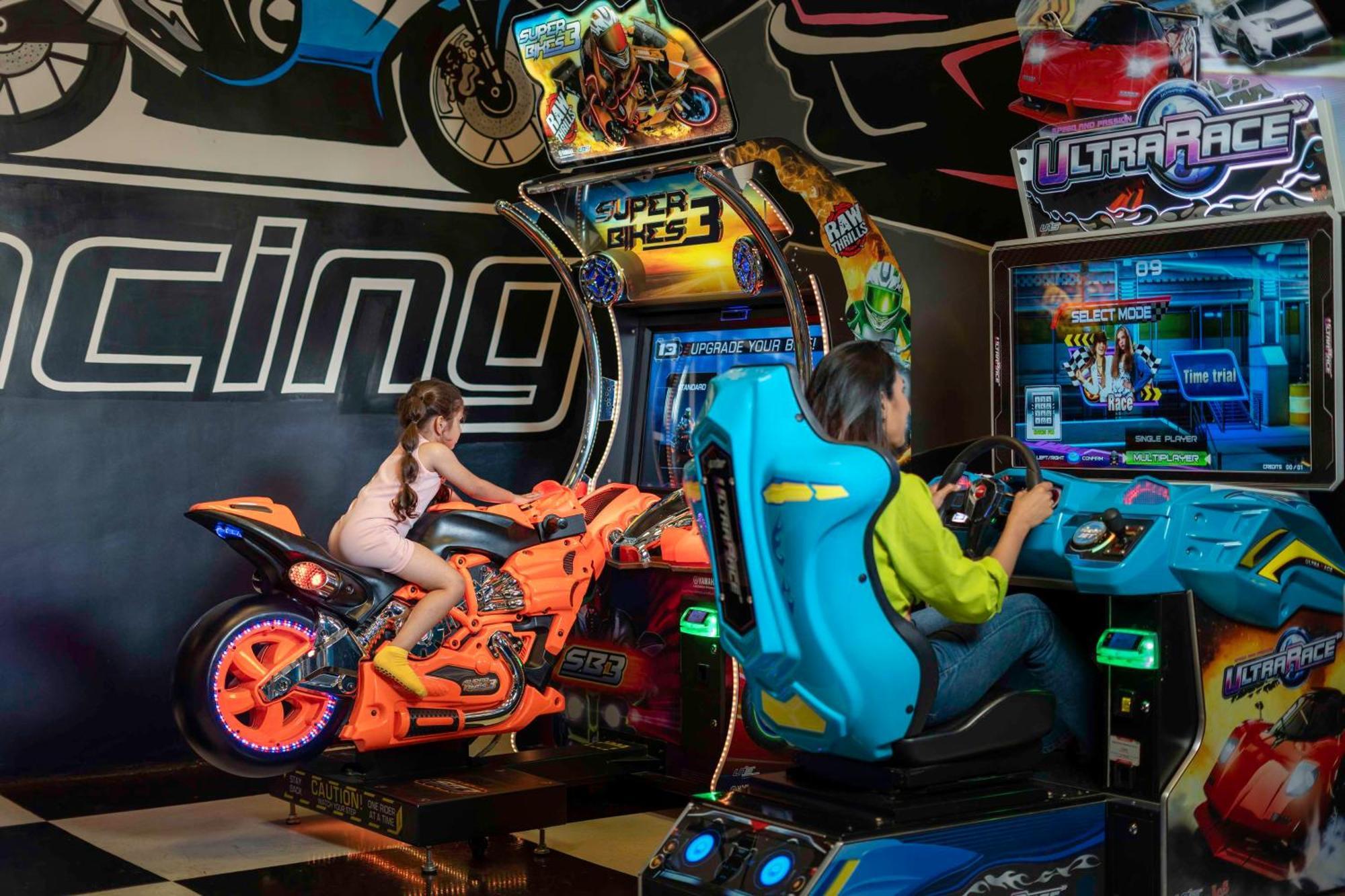 卡尔贾丽笙水疗及度假酒店 卡尔贾特 外观 照片 Arcade racing games