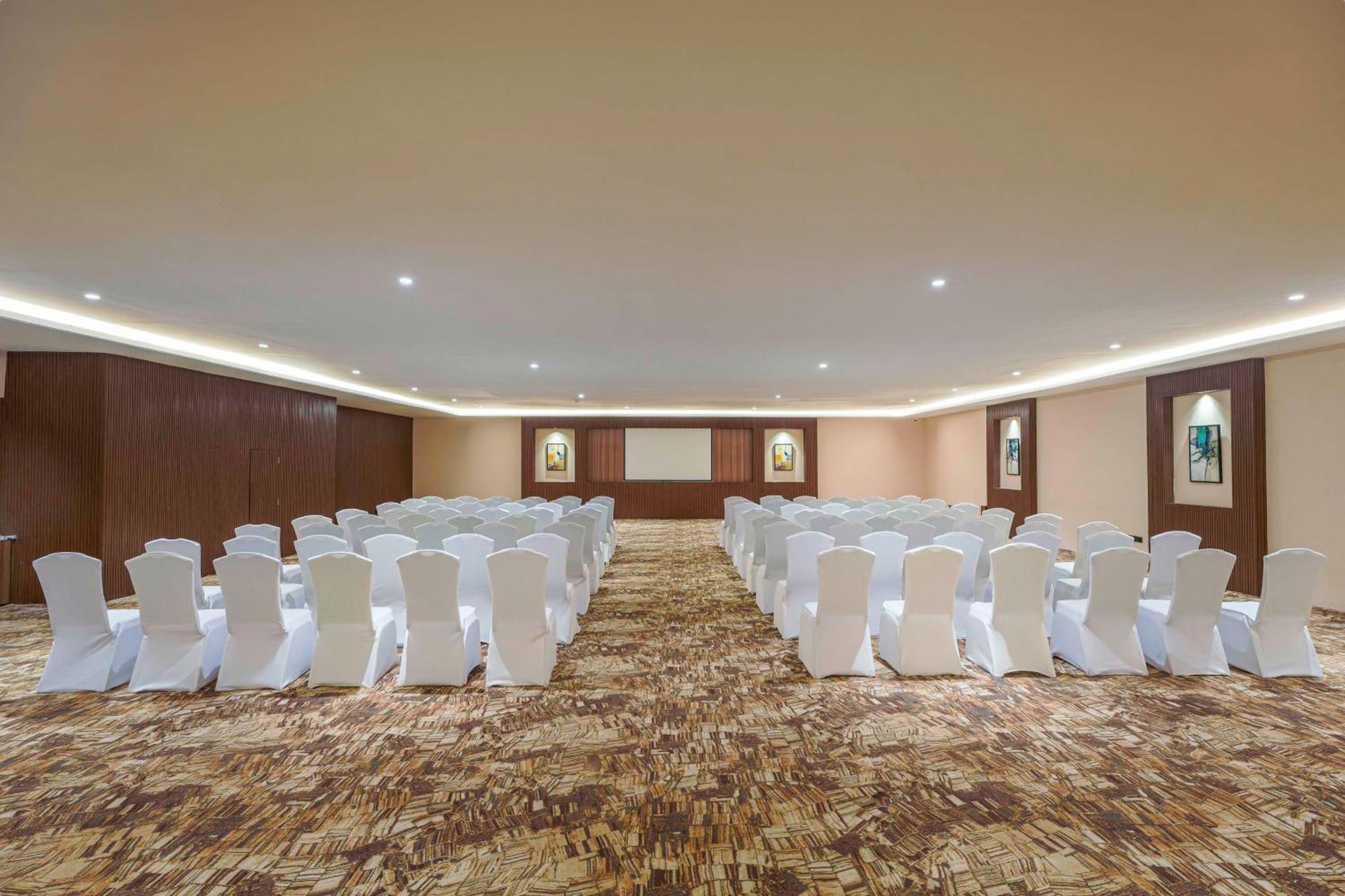 卡尔贾丽笙水疗及度假酒店 卡尔贾特 外观 照片 The ballroom