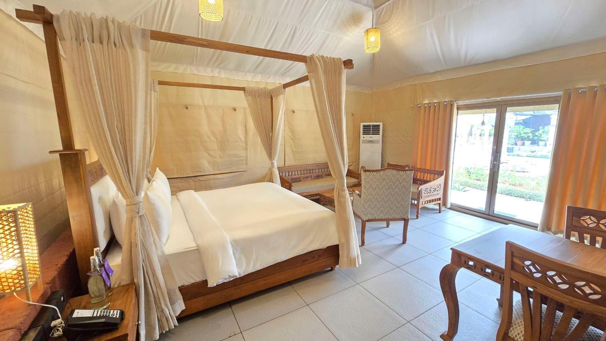 卡尔贾丽笙水疗及度假酒店 卡尔贾特 外观 照片 A bedroom at the resort