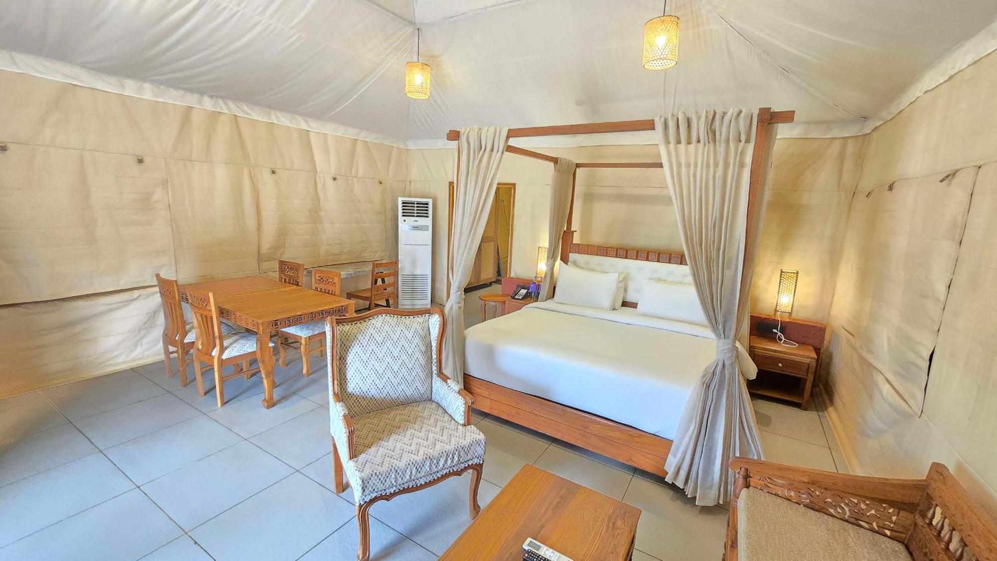 卡尔贾丽笙水疗及度假酒店 卡尔贾特 外观 照片 A tent at the resort